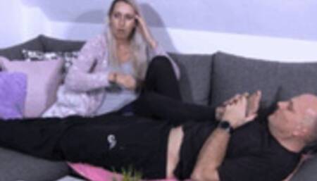 Cherry Lady footsmelling handjob and footworship while watching TV front cam