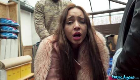 Junoesque Zeynep Rossa at side fuck trailer