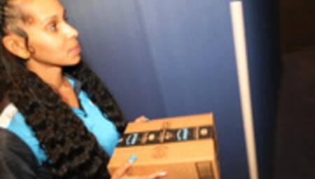 Amazon Delivery (Cannahoneysoles)