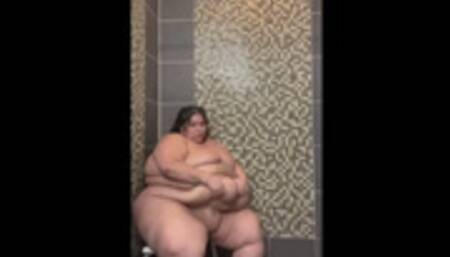 Supersized Shower Show Off