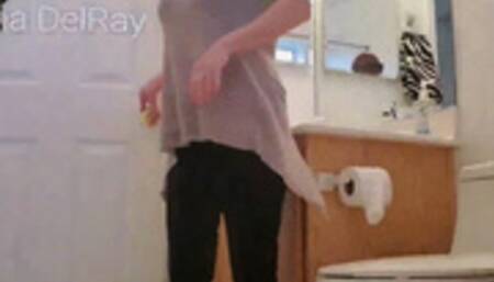 Velvet Leggings in the Bathroom hd wmv