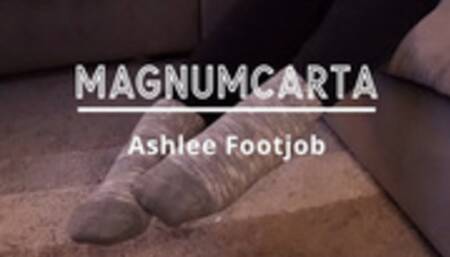 Ashlee Footjob