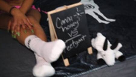 Cannahoneysoles VS Feetgoat