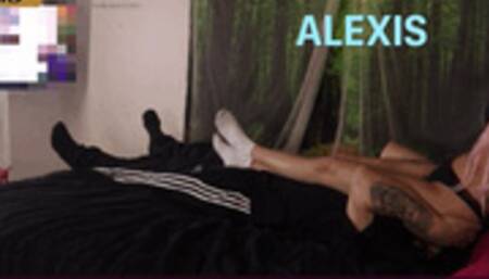 Sadistic Queen - Watching TV & Facesitting - {HD 1080p}