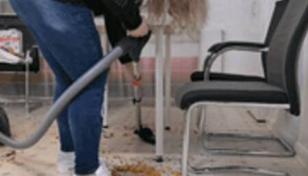 Mila - The housewife - morning routine (view 01)