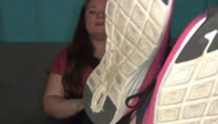 Clean My Sneakers And Worship My Pretty Sweaty Feet (MP4) ~ MissDias Playground