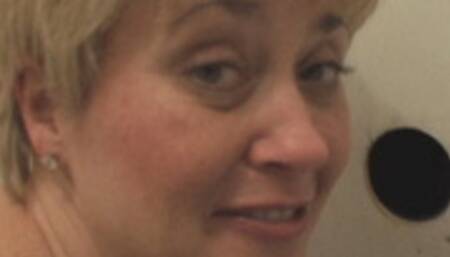 Cougar Tracy Comes To Hole With Her Boy Toy Sucks Her 2nd Stranger Cock! (wmv)