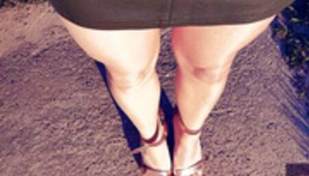 Sandra Jayde 16-04-22 Legshow and crossed legs fetish in shiny nylon (1080p)