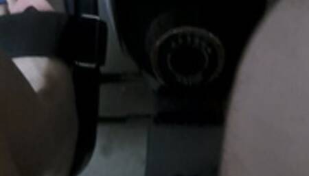 AM ROWING MACHINE HUGE LEGS POV KISS CHAT BONUS SEXY FEET VIEWS