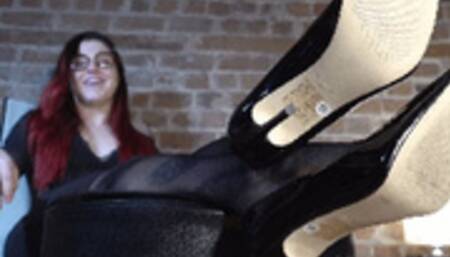 Shakira's Sweaty Nylon Feet - Full HD 1080p Version