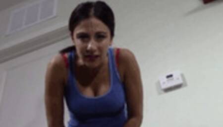 An Encounter With Giant Jordana and her Giant Mouth-MP4