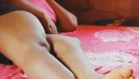 Igbo Omo Actress’ Luscious, Seductive, Juicy, Wrinkled Soles Crossed & Rubbing