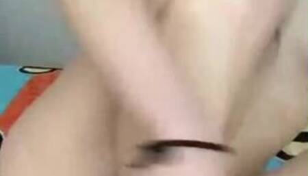 臺灣外約年輕學生妹瀨2054489或telegram：yy960318清純#蘿莉#可愛#幼齒#大奶#平乳第一次下海兼職