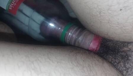 Bizarre mansturbation show