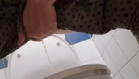 Small public toilet big pee and farts 4K