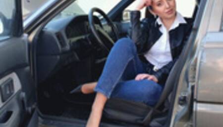 83 - Katya start and rev old Toyota