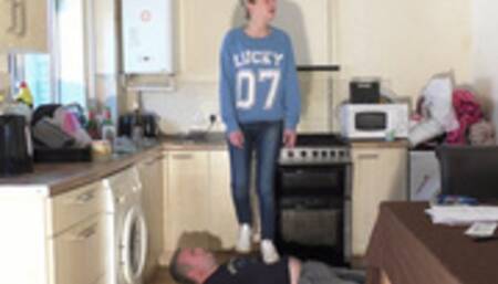 Chelsea Sneaker Trampling