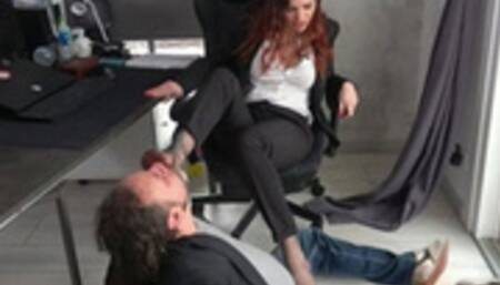 Smascherati, Terzo Episodio ( Versione Integrale ) Unmasked, Third Episode ( Full Version ) female manager