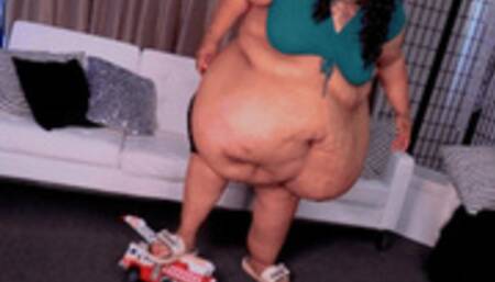 Texi Mexi: Toy Firetruck Stomp and Crush - MP4 sd