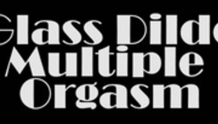 CURVY BIG TITTY ANDI RAY FUCKS HERSELF WITH HER GLASS DILDO