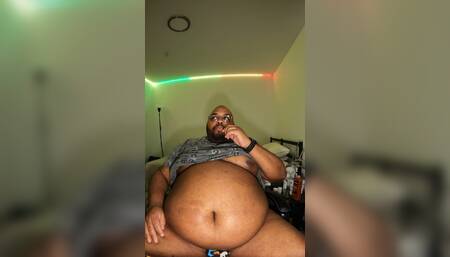 Stuffing the belly and bloating on soda and half and half. Beautiful load at the end