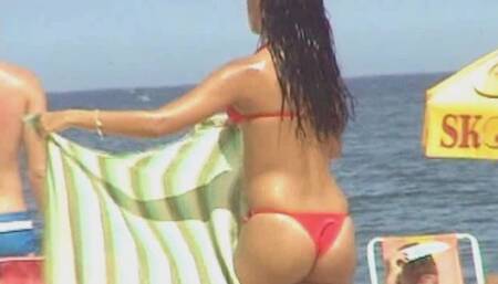 Busty beauty at the beach - GNDBeachVideos