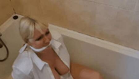 Victoria C: Tub Soaked