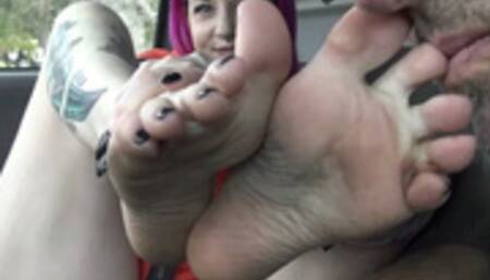Stinky Feet Frontseat with Lady Lazarus 1080p MP4