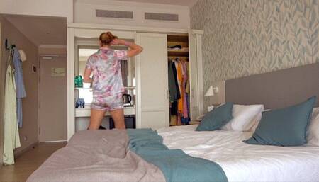 An Uncertain Lesbian Encounter 4K