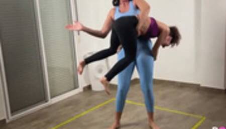 UST #03 Amazon vs Petite Model