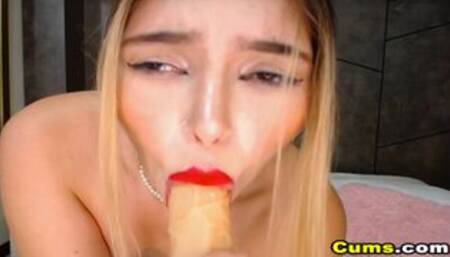 This Babe Loves To Fuck A Big Dildo