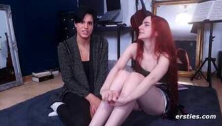 Bisexuelle Studentinnen Claudia M. und Cataleya beim heißen Lesben Sex
