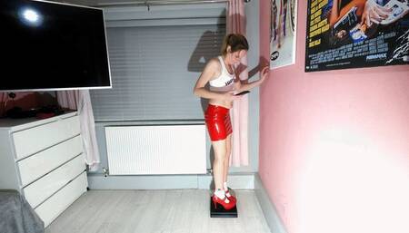 Danielle PVC PlayStation 4 & Head Crushing (4K)