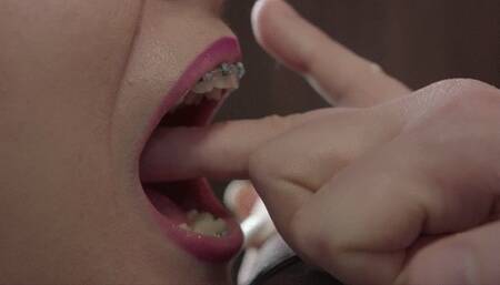 Weronika - Finger Bite Close-Ups - HD 1920x1080
