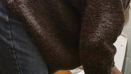 Crowded Toilet visit in shopping mall