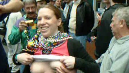 Old man copes a feel - GNDPartyGirls