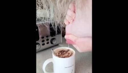 Milking COLOSTRUM into my coffee from my pregnant tits. Expressing Breastmilk, ABF, ANR
