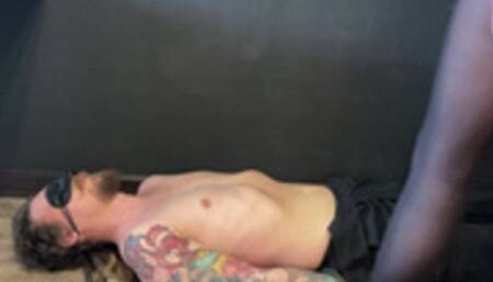 Hard intensieve trampling with My old well worn gothic shoes and tights