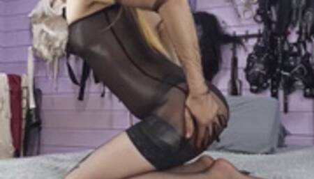 Nylon Goddess Squirting (720p)