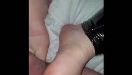 Bare foot soles foot job teaser ???? full clip on Only Fans