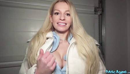 Oral clip with voluptuous Kaira Kampen from Public Agent