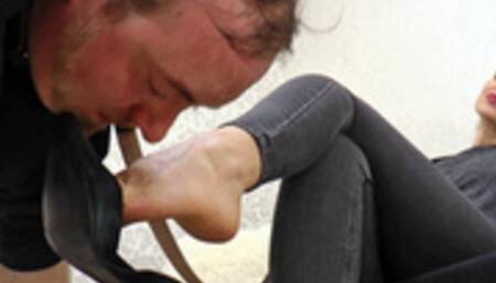 Slave mutt at the feet of Mistress Anfisa