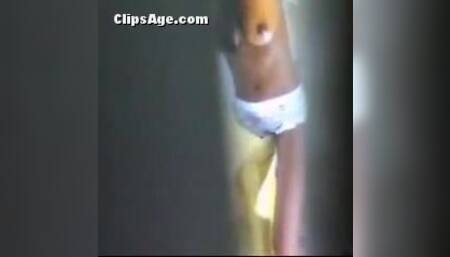 Desi girl bath voyeur video clip leaked to internet