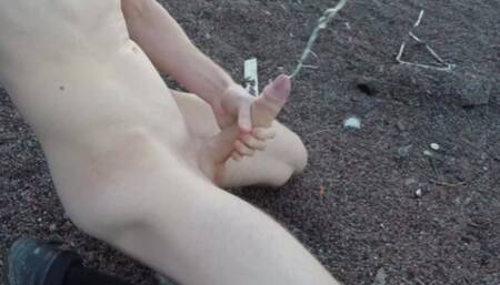 Exhibitionist twink cums hard outdoors | risky nudity!