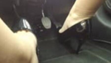 PA drives her Corsa in Platform Heels - Floor View