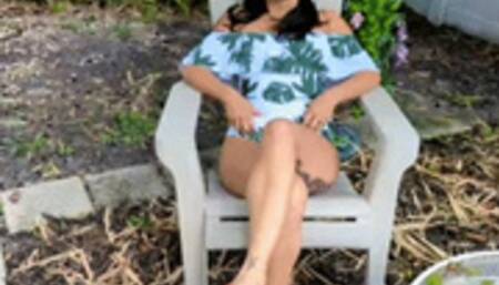 INEED2PEE IPOD Sushii Xhyvette sultry swimsuit wetting for you!