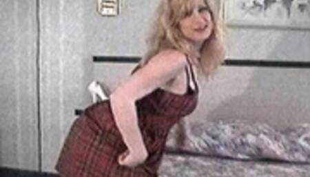 Hot MILF Housewife Does A Nasty Interview Modeling Job