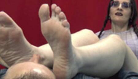 Stinky Feet Student with Christina Sapphire 720p WMV