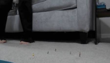 Aware Giantess Has Fun