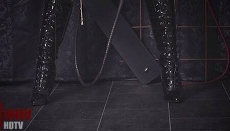 Shiny Catsuit And A long Bullwhip (HDTVWMV) – Lady Amira